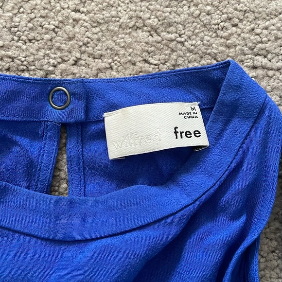 Aritzia Wilfred Free cold shoulder top - Picture 4 of 4